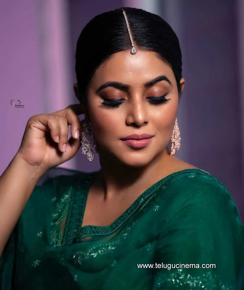 Poorna Stills 140922 001
