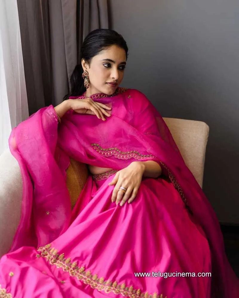 Priyanka Stills 150922 005