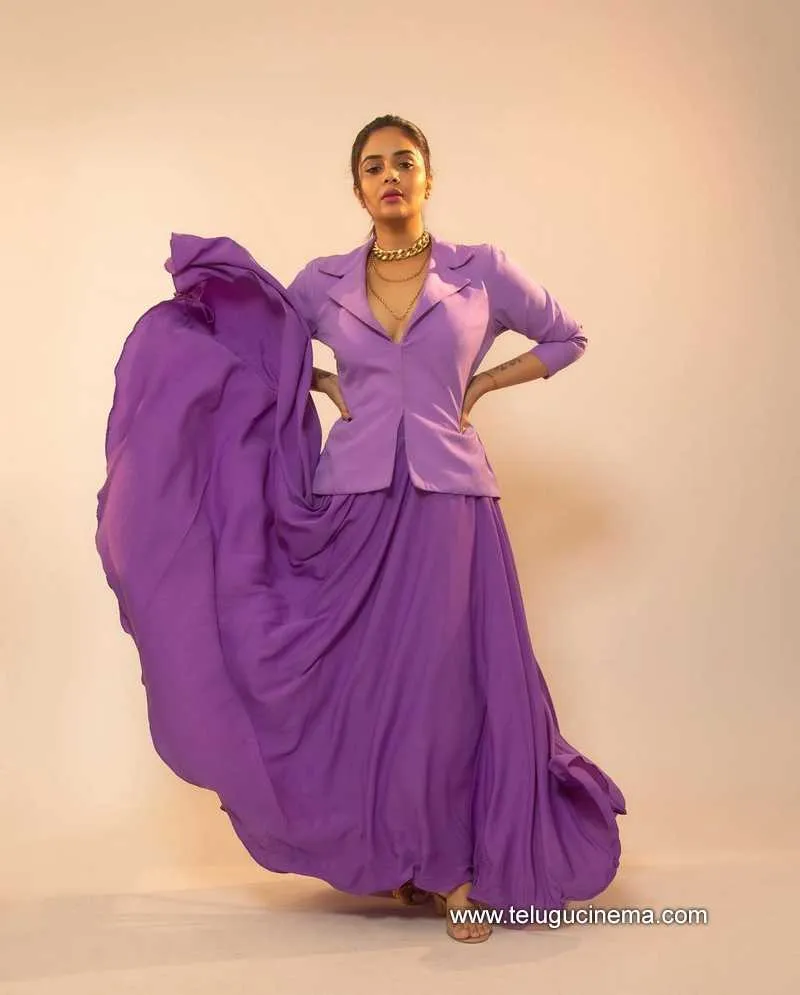 Sreemukhi Stills 190922 008