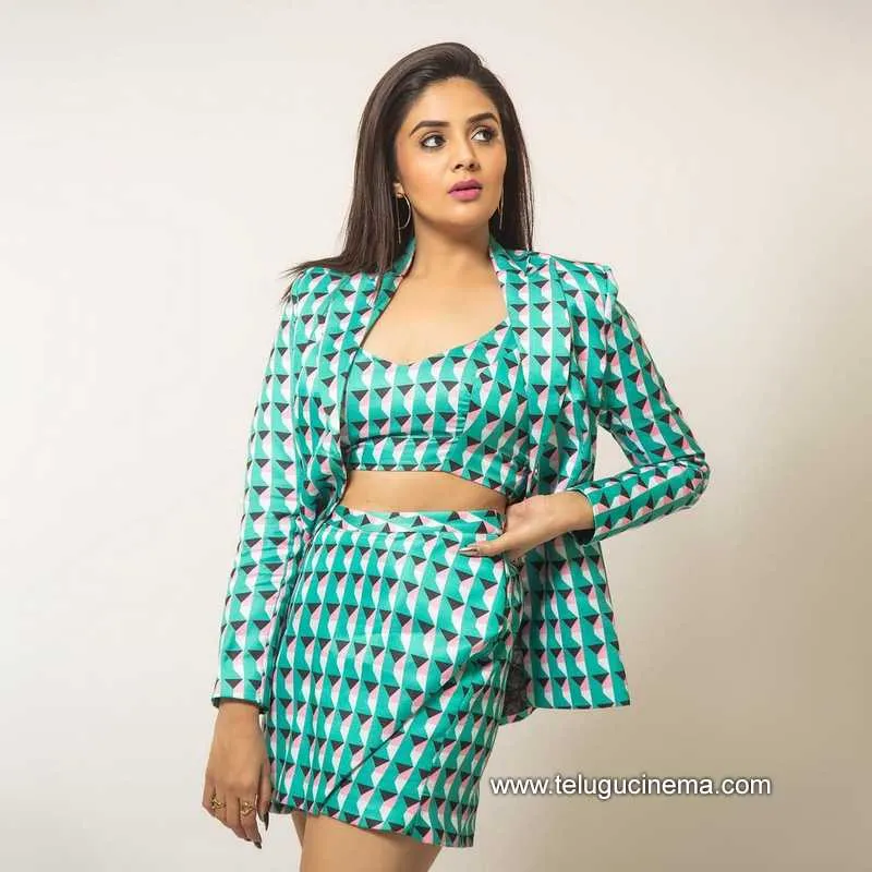 Sreemukhi Stills 290922 001
