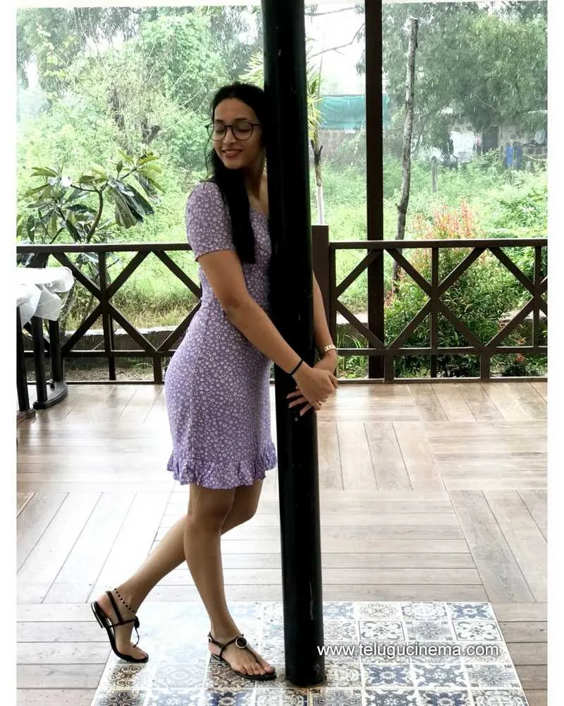 Srinidishetty Stills 300922 001