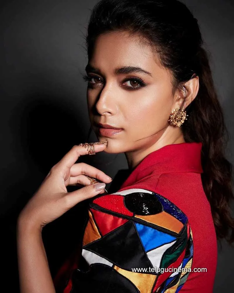 Keerthysuresh Stills 27 10 22 001