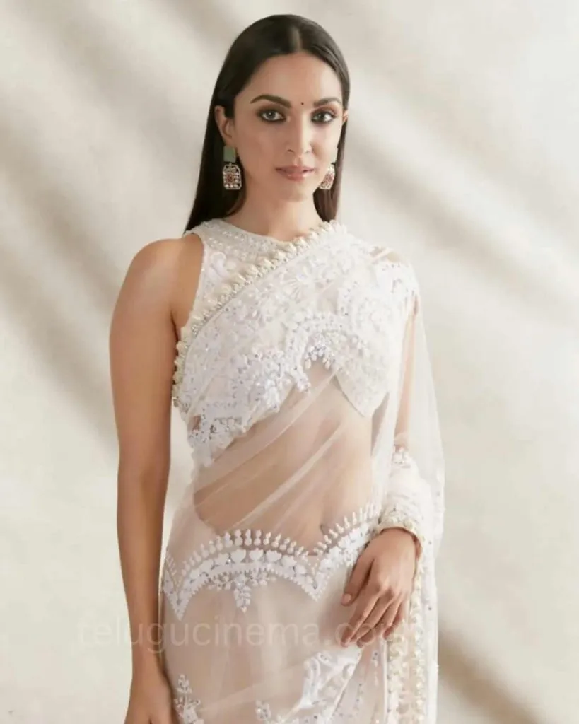 Kiarawhitesaree1