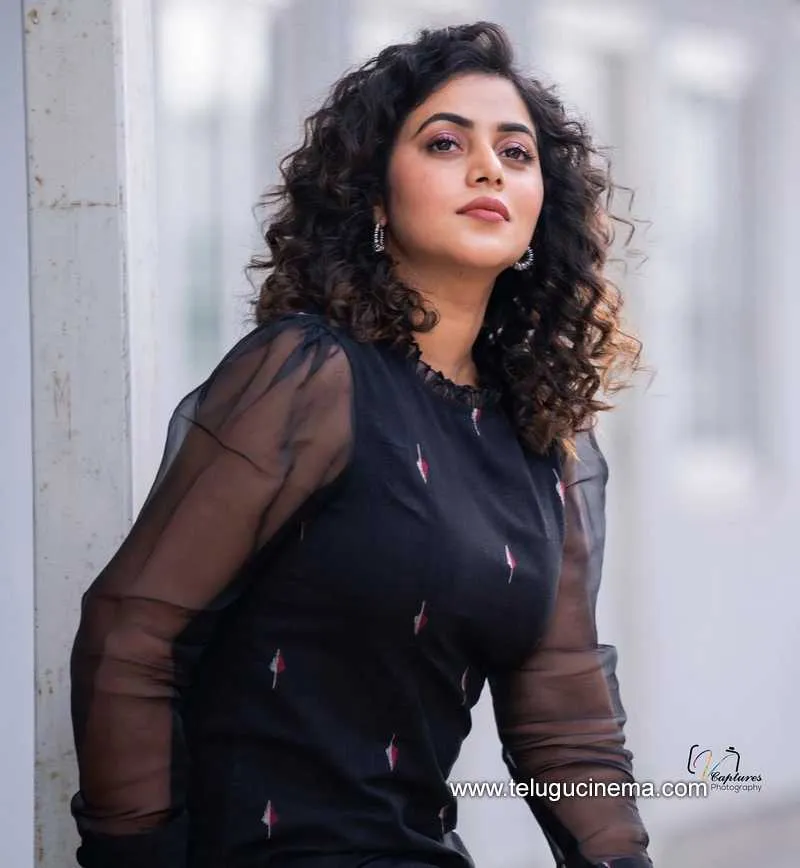 Poorna Stills 031022 004