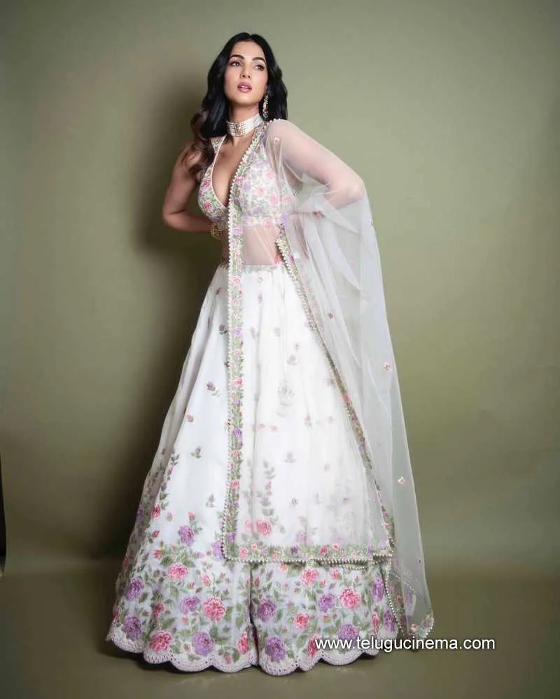 Sonalchauhan Stills 26 10 22 004