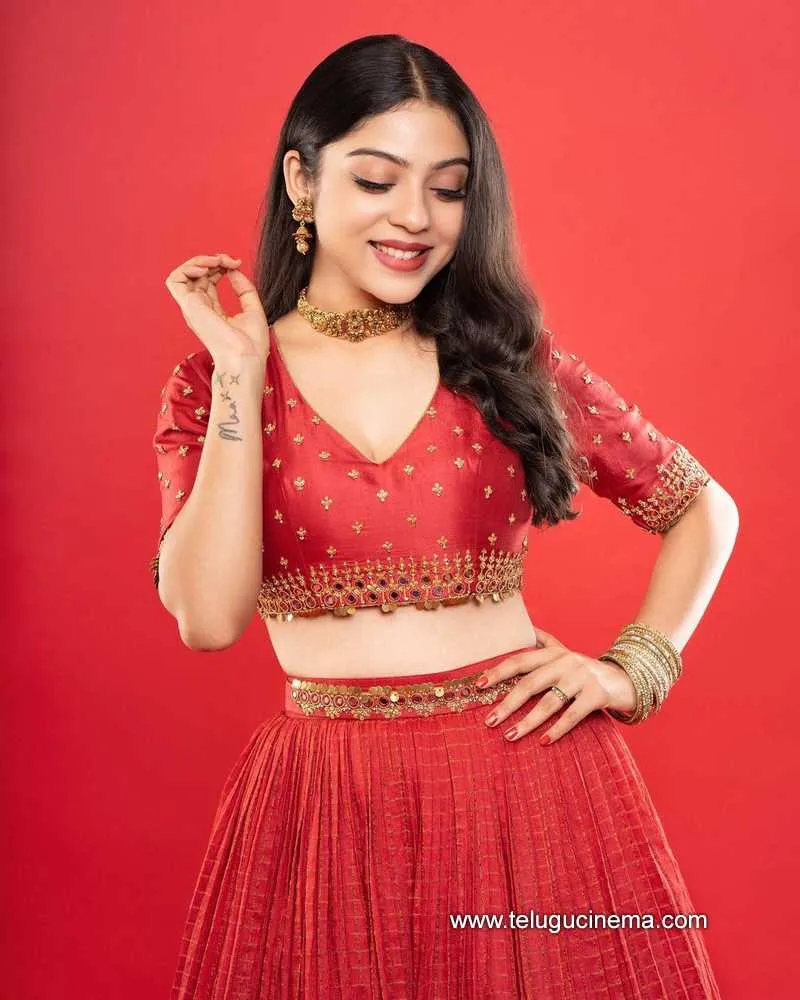 Varsha Stills 22 10 22 001
