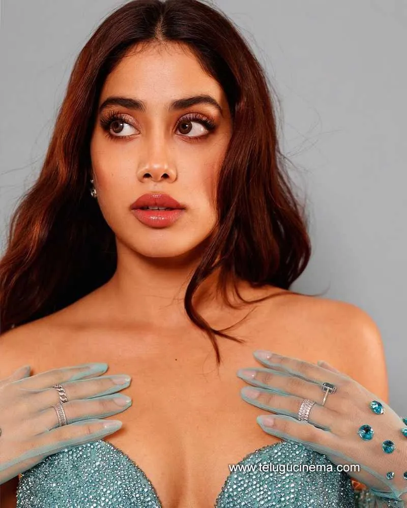 Janhvikapoor Stills 17 11 22 007