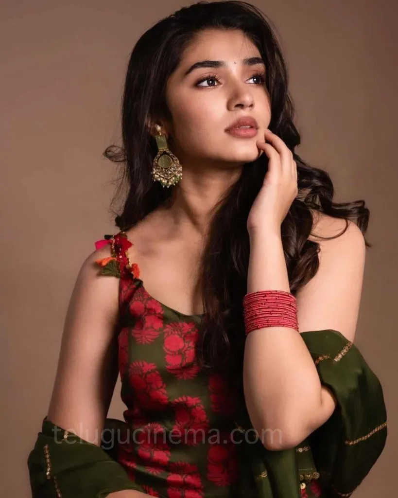Krithi Shetty Sunnov203