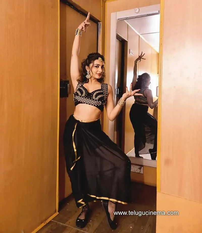 Tejaswi Stills 21 12 22 001