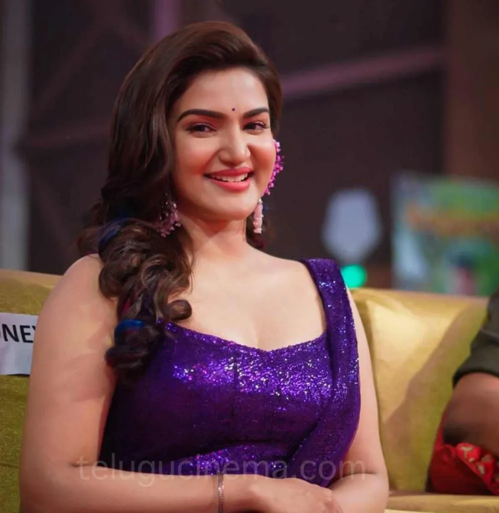 Honeyrose Veeramass1
