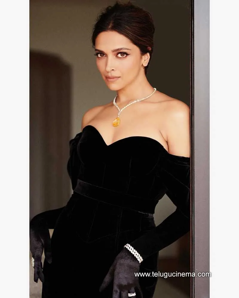 Deepikai Stills 150323 003