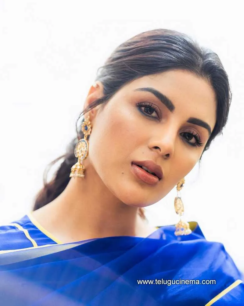 Smayukta Stills 160323 005