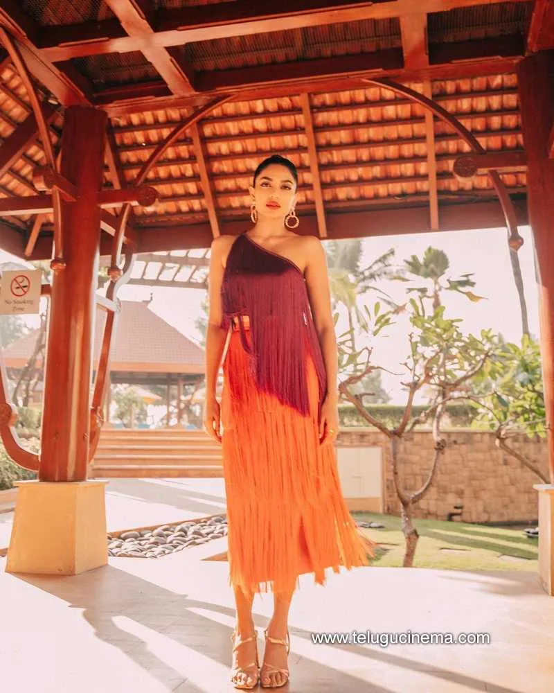 Sobhitha Stills 160323 001