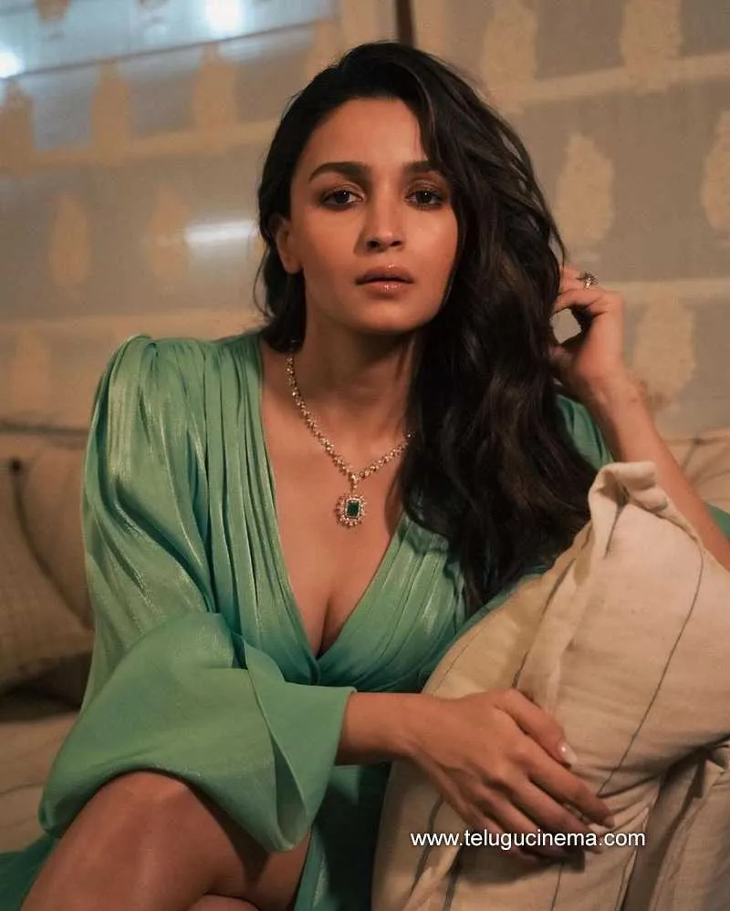Aliabhatt Stills 290423 001
