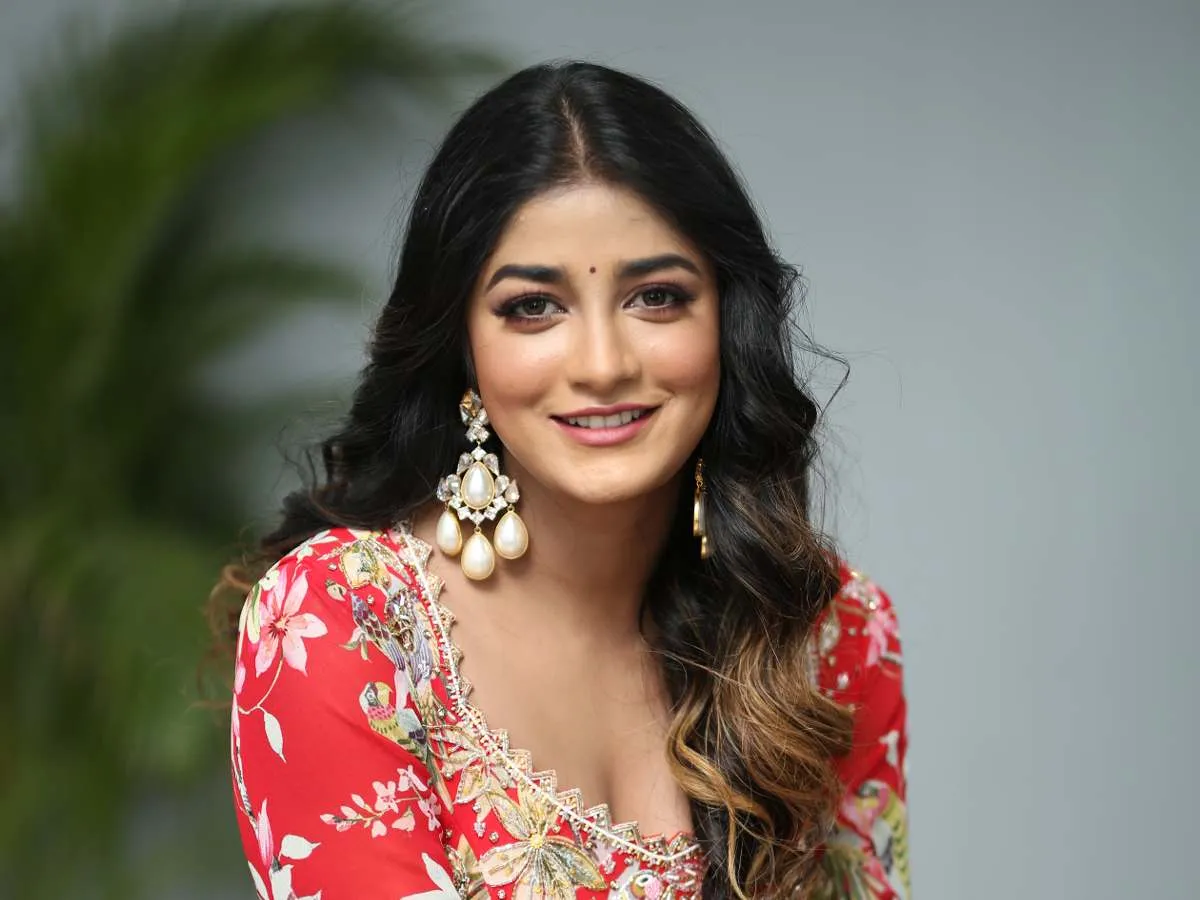 Dimple Hayathi