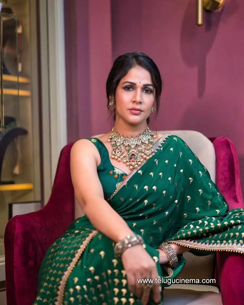 Lavanya Stills 120423 001