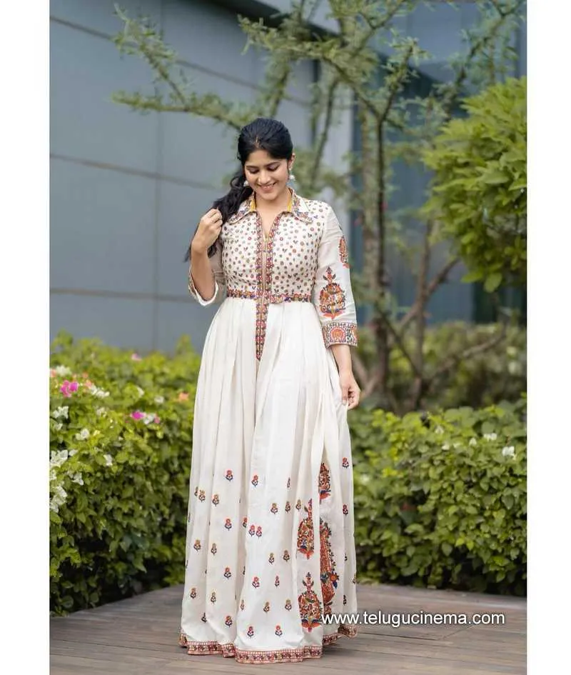 Meghaaksha Stills 130423 003