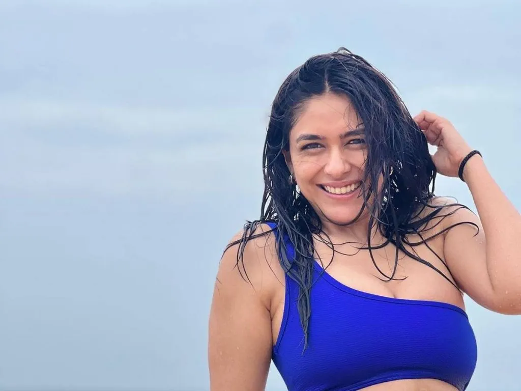 Mrunal Bikinibluelong2