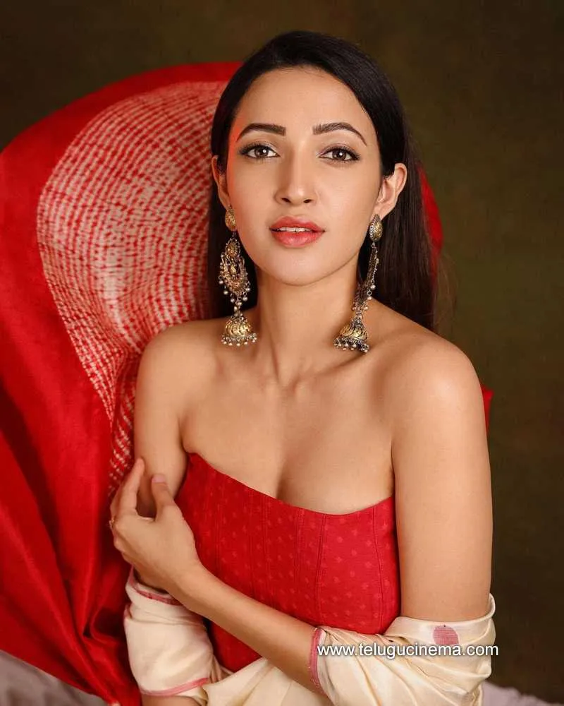Nehashetty Stills 130423 001