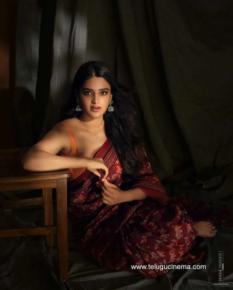 Niddhi Stills 040423 001
