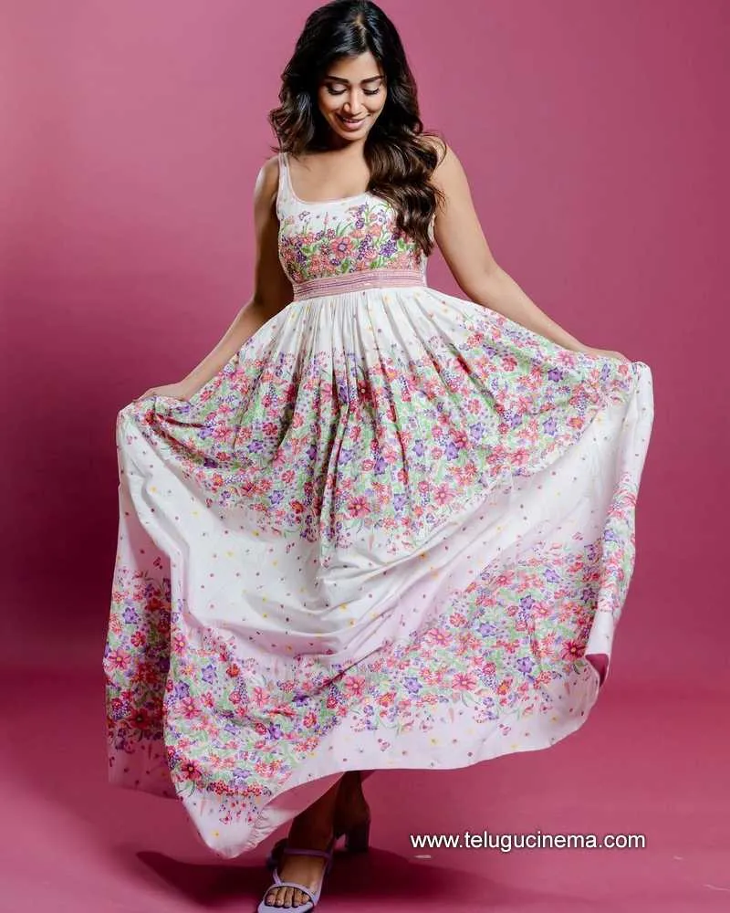 Nivetha Stills 210423 001