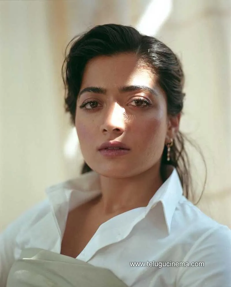 Rashmika Stills 180423 001