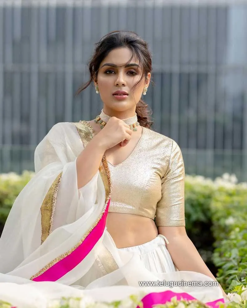 Samyuktha Stills 150423 001