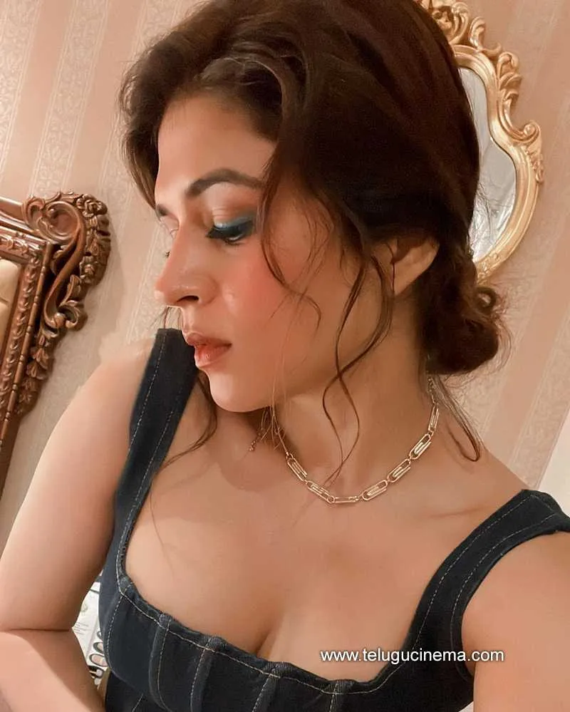 Shraddhadas Stills 040423 006