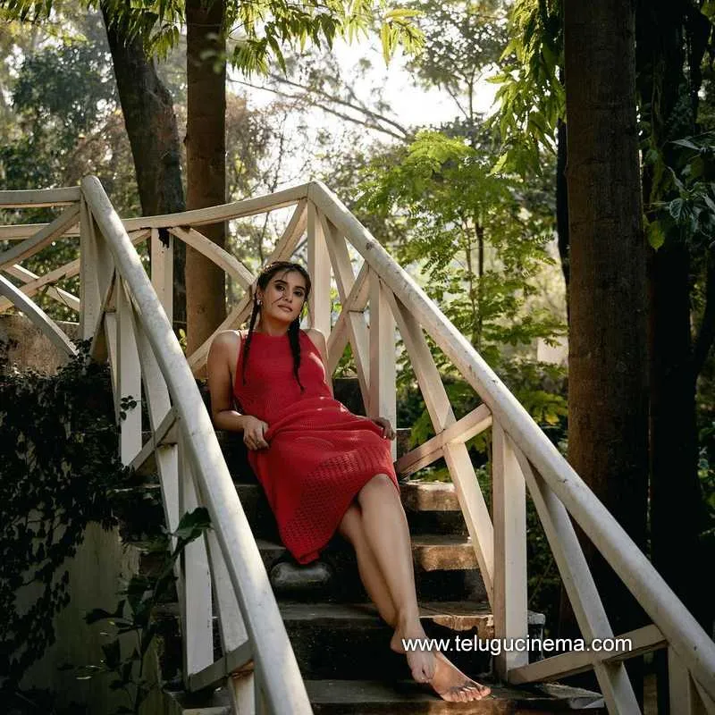 Divyansha Stills 050523 001