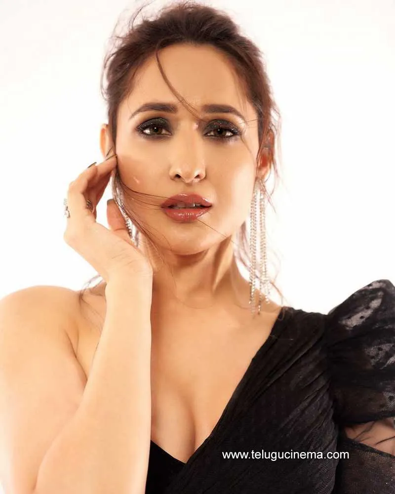 Pragya Stills 270523 001