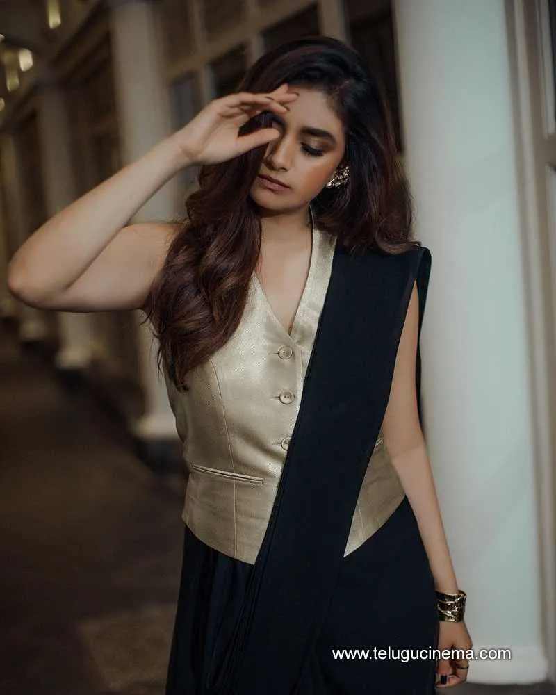 Keerthysuresh Stills 100723 001