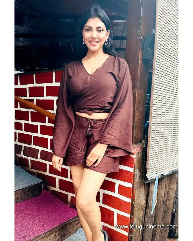 Lahari Stills 130723 001