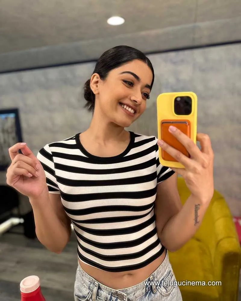 Rashmika Stills 100723 001