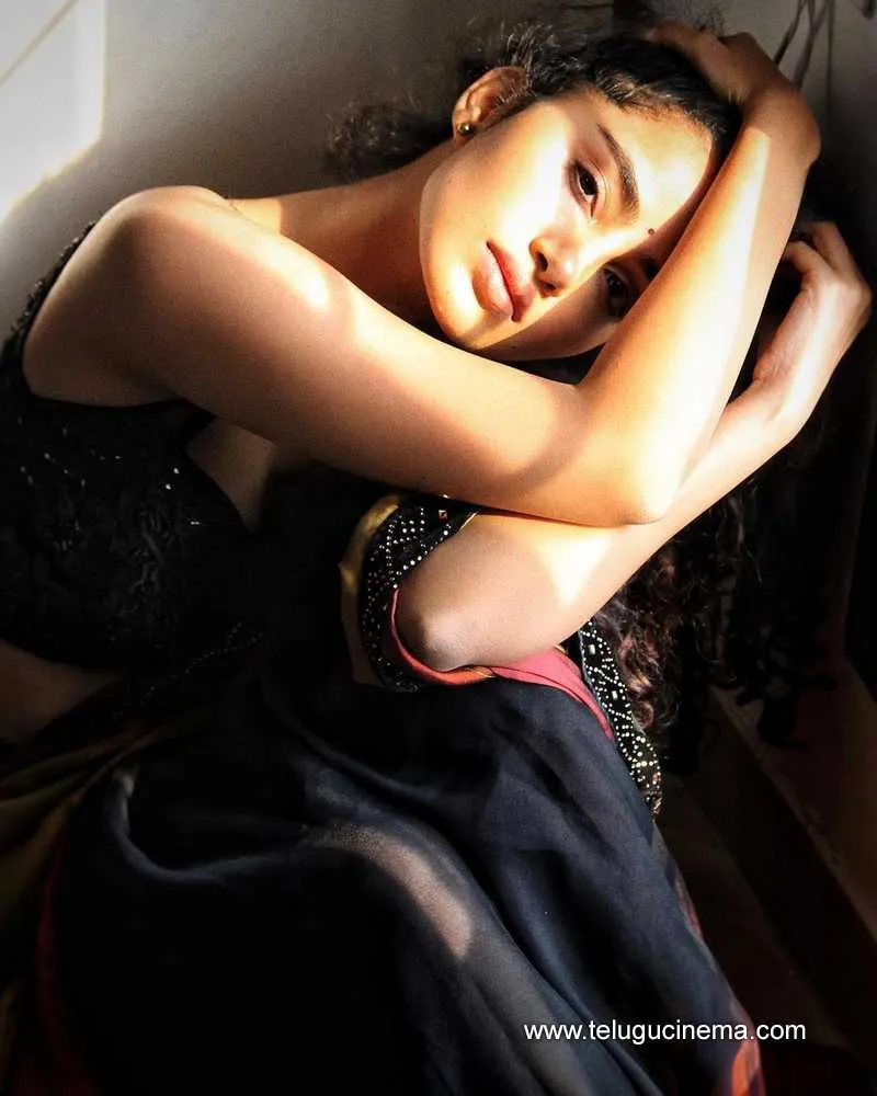 Anupama Stills 19823 001