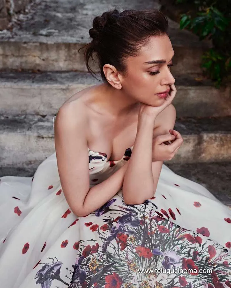 Atidi Stills 09823 001