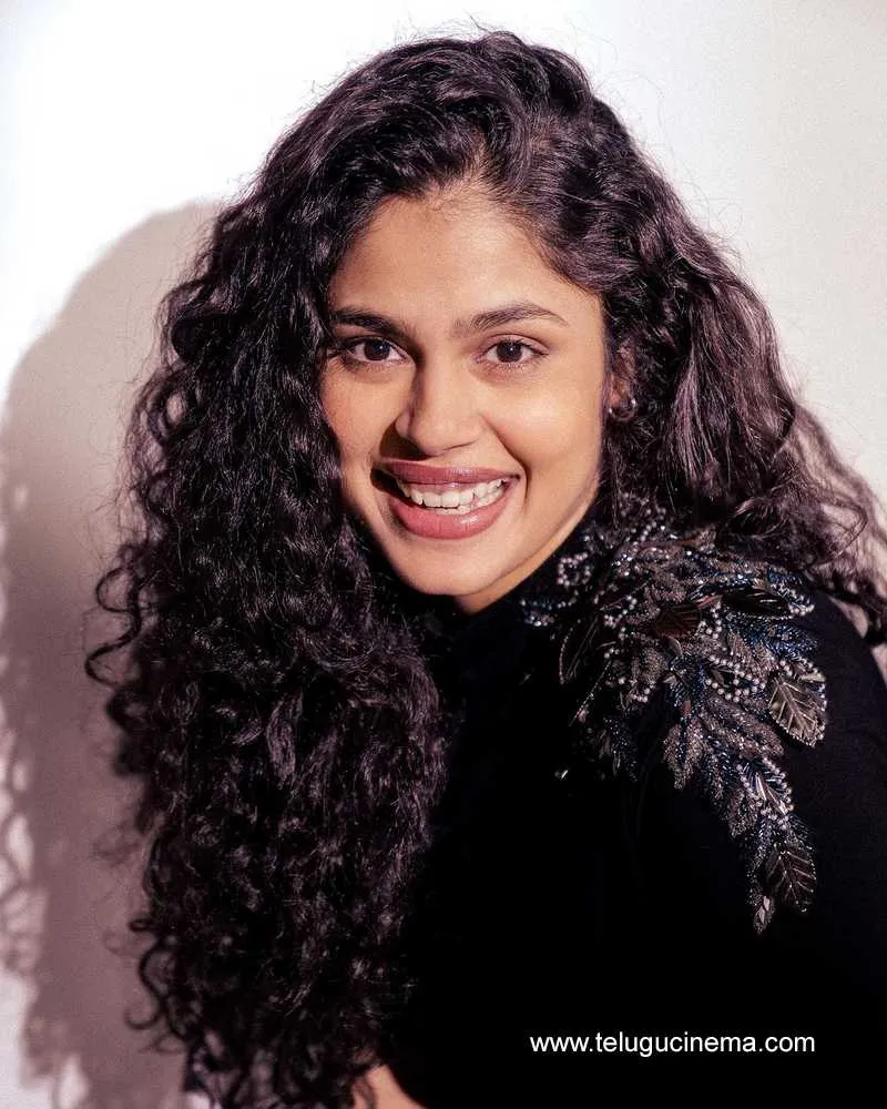 Faria Stills 14823 001
