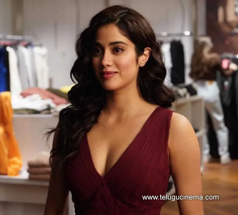 Janhvi Stills 080823 001