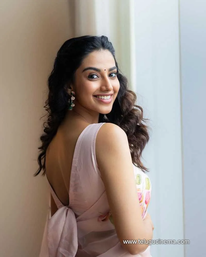 Meenakshiii Stills 050823 001