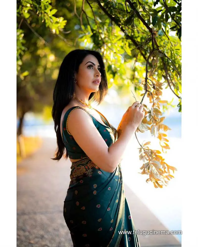 Nandini Stills 18823 001