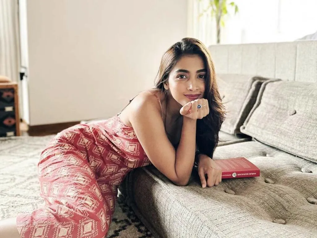 Poojahegde Newsf
