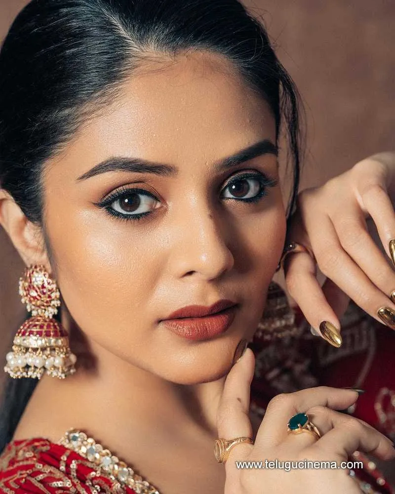 Sreemukhi Stills 10823 001