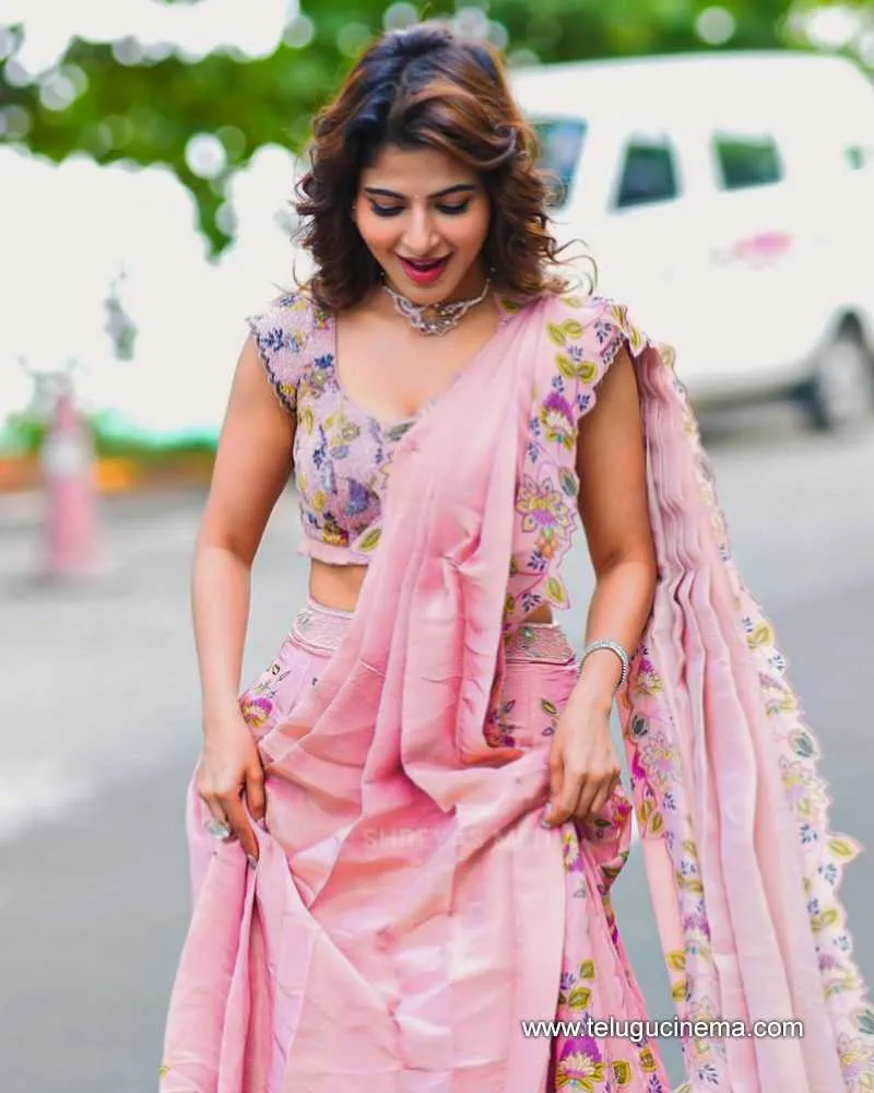 Iswarya Stills 070923 001