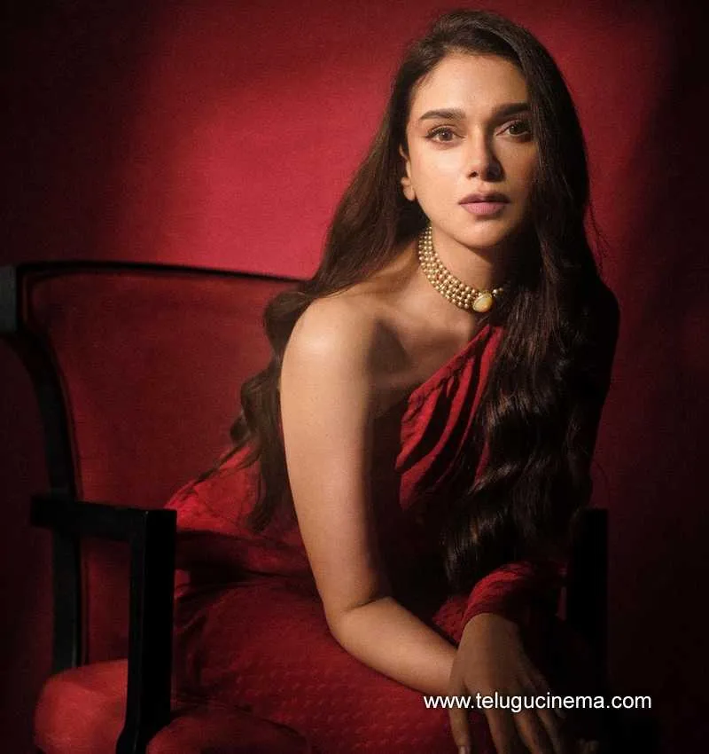 Aditi Stills111023 001