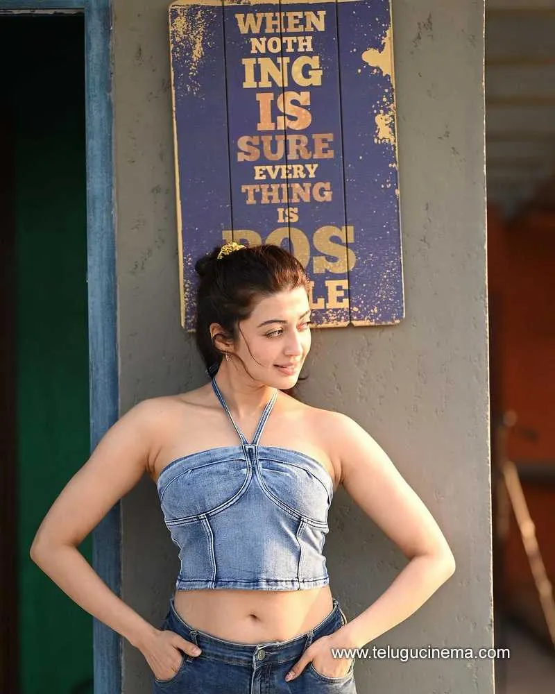 Pranitha Stills 271023 001
