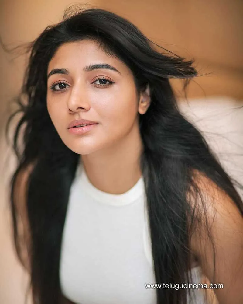 Mirnaa Stills 221123 001