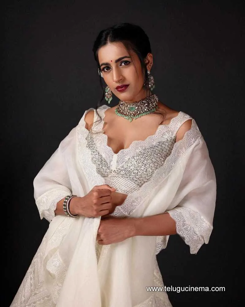 Niharika Stills 091123 001