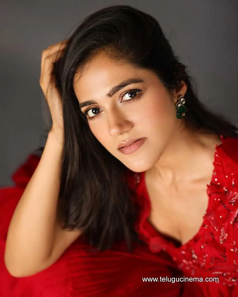 Simran Stills 081123 001