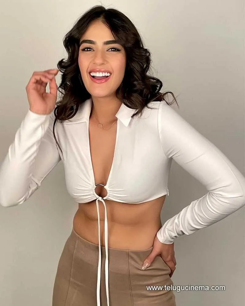 Kavya Thapar