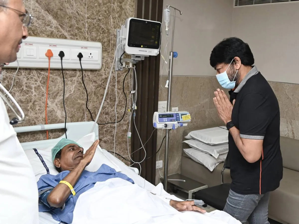 KCR with Chiranjeevi