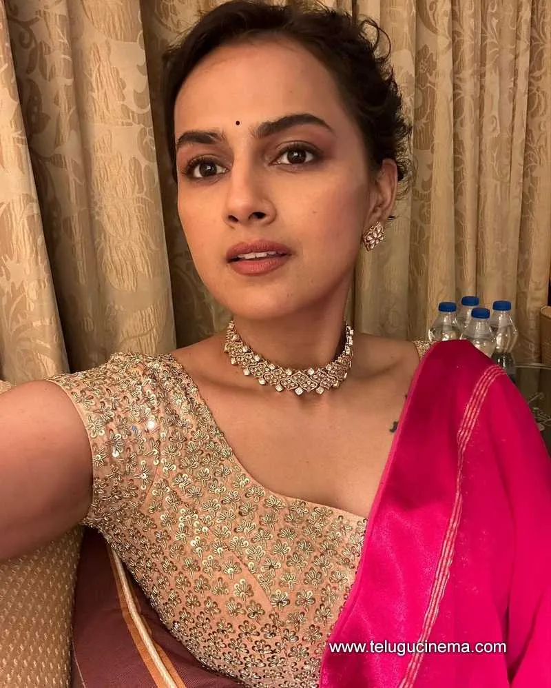 Shraddha Stills 011223 001